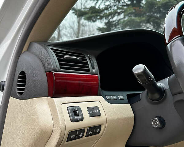 Білий Лексус ЛС, об'ємом двигуна 4.61 л та пробігом 173 тис. км за 13999 $, фото 29 на Automoto.ua