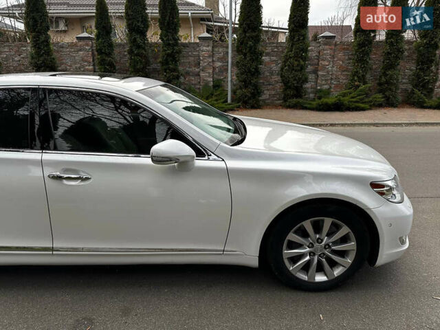 Белый Лексус ЛС, объемом двигателя 4.61 л и пробегом 173 тыс. км за 12999 $, фото 10 на Automoto.ua