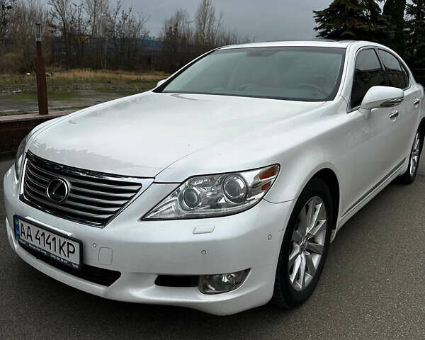 Білий Лексус ЛС, об'ємом двигуна 4.61 л та пробігом 173 тис. км за 13999 $, фото 16 на Automoto.ua