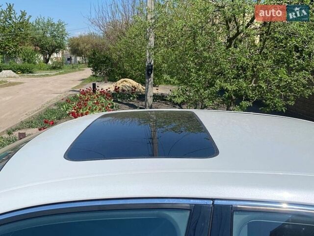 Белый Лексус ЛС, объемом двигателя 4.6 л и пробегом 141 тыс. км за 17000 $, фото 6 на Automoto.ua