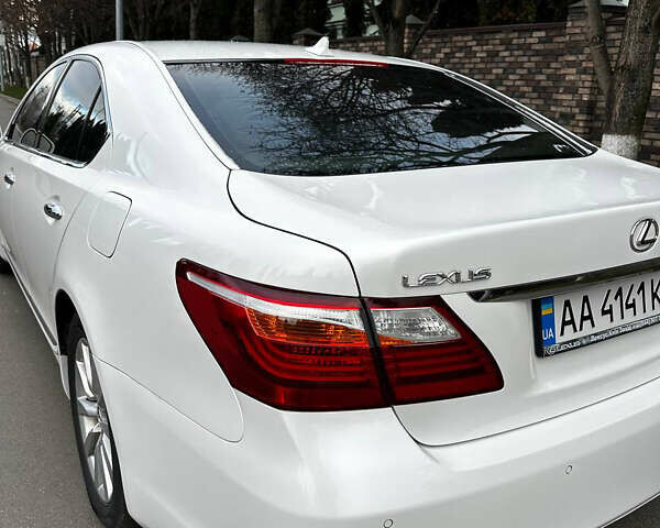 Белый Лексус ЛС, объемом двигателя 4.61 л и пробегом 173 тыс. км за 12999 $, фото 6 на Automoto.ua