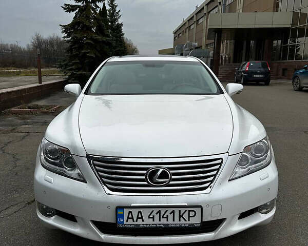 Білий Лексус ЛС, об'ємом двигуна 4.61 л та пробігом 173 тис. км за 13999 $, фото 8 на Automoto.ua