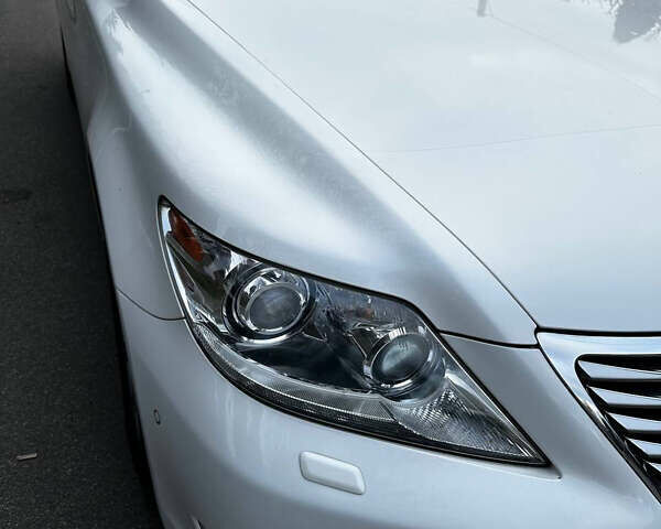 Белый Лексус ЛС, объемом двигателя 4.61 л и пробегом 173 тыс. км за 12999 $, фото 20 на Automoto.ua