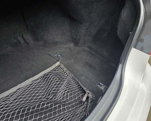 Белый Лексус ЛС, объемом двигателя 4.6 л и пробегом 111 тыс. км за 28000 $, фото 5 на Automoto.ua