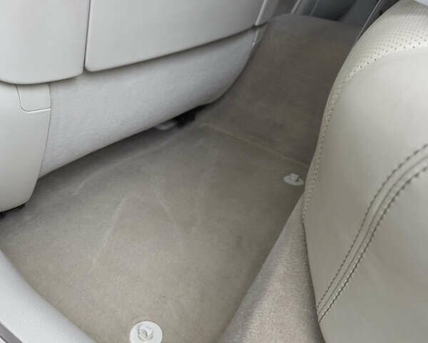 Белый Лексус ЛС, объемом двигателя 4.6 л и пробегом 111 тыс. км за 28000 $, фото 17 на Automoto.ua