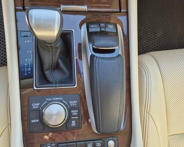 Белый Лексус ЛС, объемом двигателя 4.61 л и пробегом 132 тыс. км за 29999 $, фото 28 на Automoto.ua