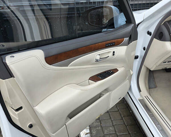 Белый Лексус ЛС, объемом двигателя 4.6 л и пробегом 111 тыс. км за 28000 $, фото 19 на Automoto.ua