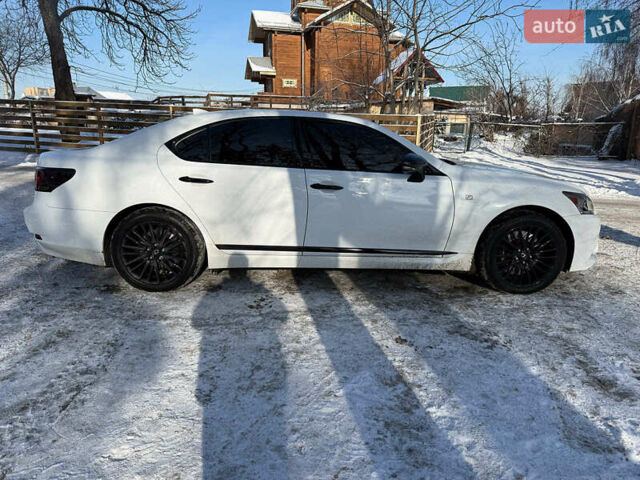 Білий Лексус ЛС, об'ємом двигуна 4.6 л та пробігом 72 тис. км за 25940 $, фото 6 на Automoto.ua