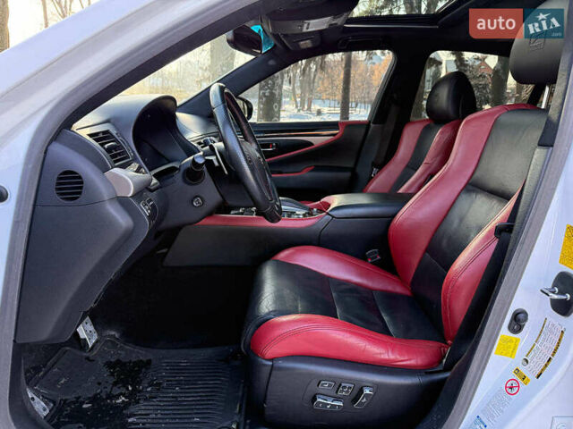 Білий Лексус ЛС, об'ємом двигуна 4.6 л та пробігом 72 тис. км за 25940 $, фото 26 на Automoto.ua