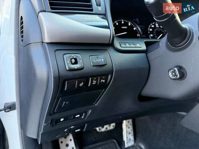 Білий Лексус ЛС, об'ємом двигуна 4.6 л та пробігом 72 тис. км за 25940 $, фото 20 на Automoto.ua