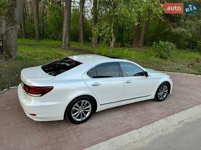 Белый Лексус ЛС, объемом двигателя 4.61 л и пробегом 170 тыс. км за 23000 $, фото 10 на Automoto.ua