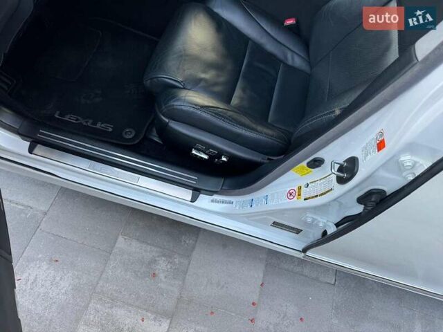 Белый Лексус ЛС, объемом двигателя 4.61 л и пробегом 170 тыс. км за 23000 $, фото 23 на Automoto.ua