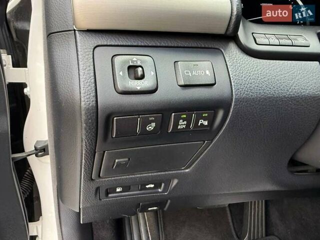 Белый Лексус ЛС, объемом двигателя 4.61 л и пробегом 169 тыс. км за 22490 $, фото 16 на Automoto.ua