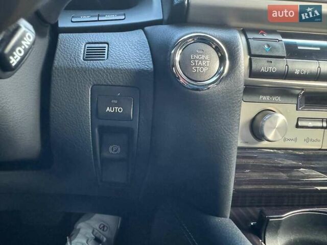 Белый Лексус ЛС, объемом двигателя 4.61 л и пробегом 170 тыс. км за 23000 $, фото 18 на Automoto.ua