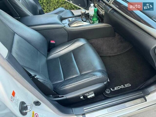 Белый Лексус ЛС, объемом двигателя 4.61 л и пробегом 170 тыс. км за 23000 $, фото 25 на Automoto.ua