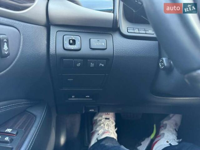 Белый Лексус ЛС, объемом двигателя 4.61 л и пробегом 170 тыс. км за 23000 $, фото 17 на Automoto.ua