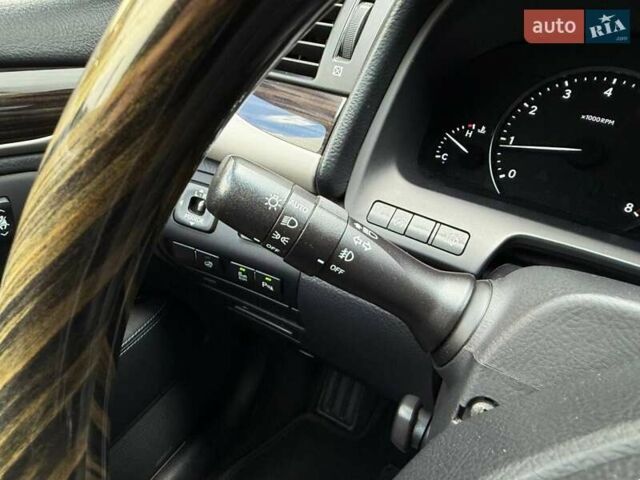 Белый Лексус ЛС, объемом двигателя 4.61 л и пробегом 169 тыс. км за 22490 $, фото 19 на Automoto.ua