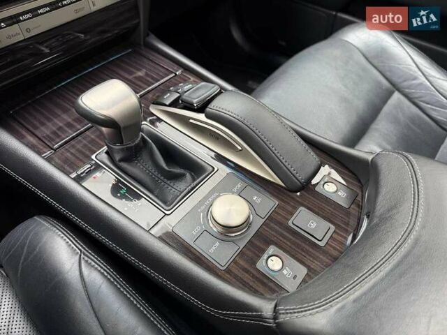 Белый Лексус ЛС, объемом двигателя 4.61 л и пробегом 169 тыс. км за 22490 $, фото 28 на Automoto.ua