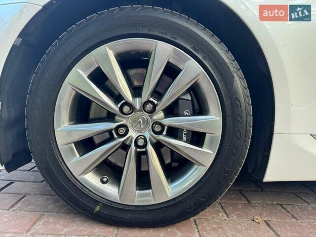 Белый Лексус ЛС, объемом двигателя 4.61 л и пробегом 170 тыс. км за 23000 $, фото 7 на Automoto.ua