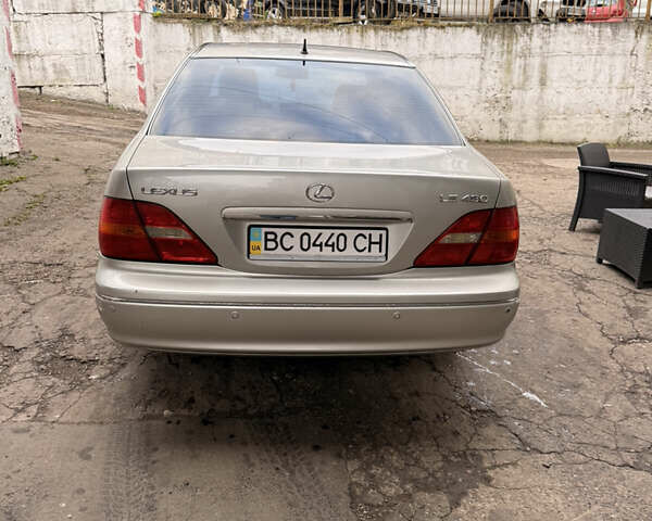 Бежевый Лексус ЛС, объемом двигателя 4.3 л и пробегом 300 тыс. км за 5500 $, фото 5 на Automoto.ua