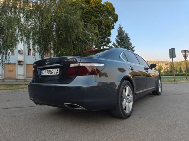 Чорний Лексус ЛС, об'ємом двигуна 4.6 л та пробігом 200 тис. км за 10000 $, фото 4 на Automoto.ua