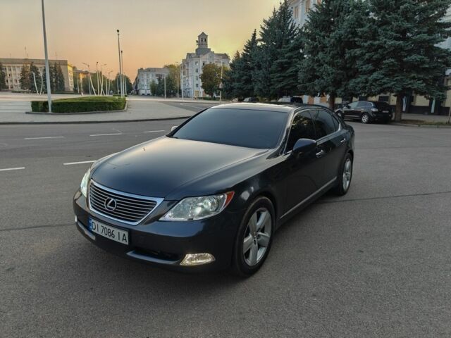 Чорний Лексус ЛС, об'ємом двигуна 4.6 л та пробігом 200 тис. км за 10000 $, фото 2 на Automoto.ua