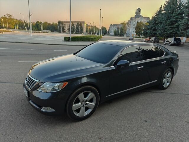 Чорний Лексус ЛС, об'ємом двигуна 4.6 л та пробігом 200 тис. км за 10000 $, фото 3 на Automoto.ua