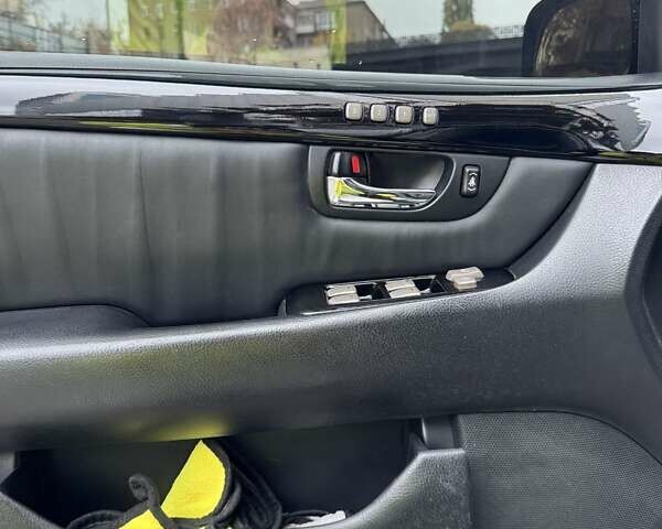 Черный Лексус ЛС, объемом двигателя 4.29 л и пробегом 290 тыс. км за 7800 $, фото 1 на Automoto.ua