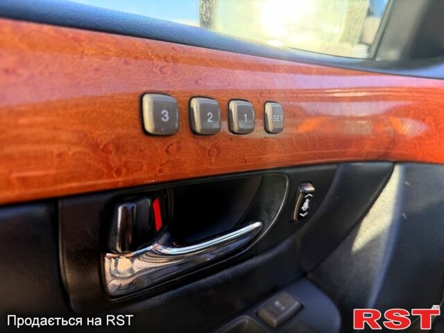 Черный Лексус ЛС, объемом двигателя 4.3 л и пробегом 260 тыс. км за 6500 $, фото 5 на Automoto.ua