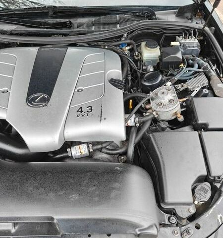 Черный Лексус ЛС, объемом двигателя 4.29 л и пробегом 320 тыс. км за 5900 $, фото 9 на Automoto.ua