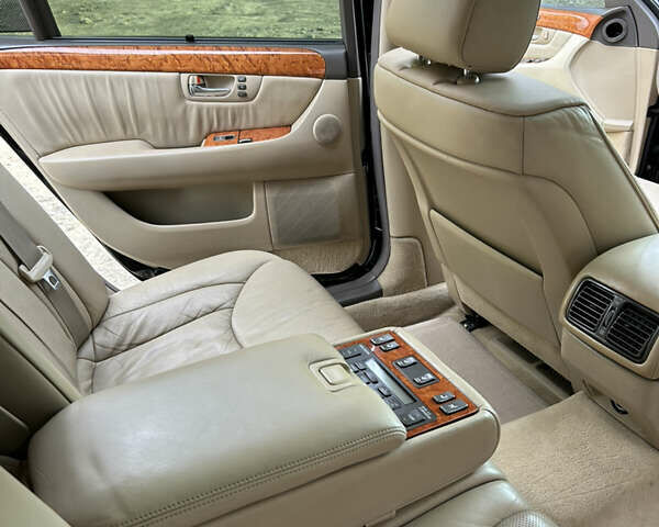 Черный Лексус ЛС, объемом двигателя 4.29 л и пробегом 335 тыс. км за 8899 $, фото 27 на Automoto.ua