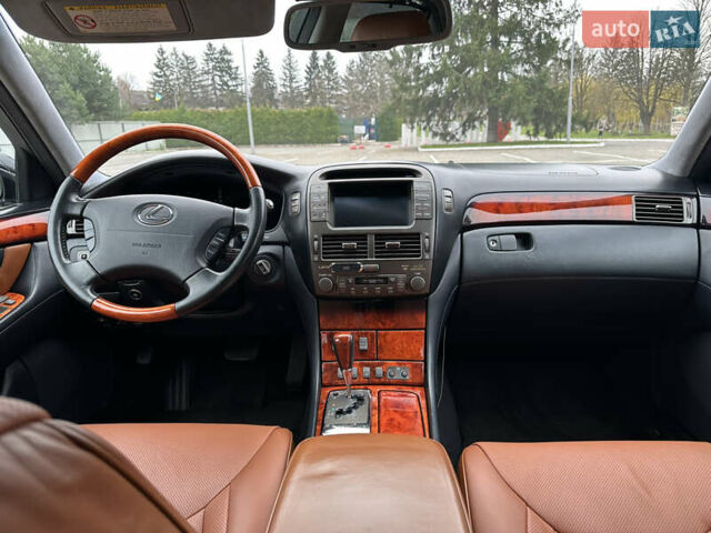 Черный Лексус ЛС, объемом двигателя 4.29 л и пробегом 307 тыс. км за 10000 $, фото 26 на Automoto.ua