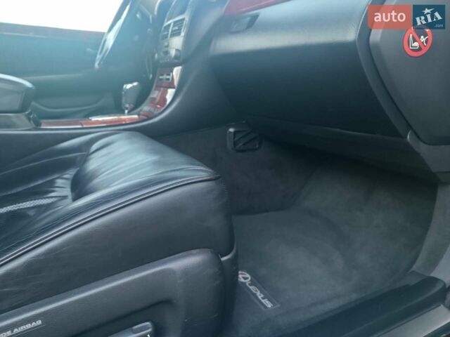 Чорний Лексус ЛС, об'ємом двигуна 4.29 л та пробігом 184 тис. км за 15000 $, фото 21 на Automoto.ua