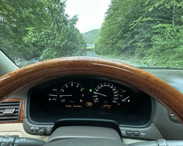 Черный Лексус ЛС, объемом двигателя 4.29 л и пробегом 335 тыс. км за 8899 $, фото 35 на Automoto.ua