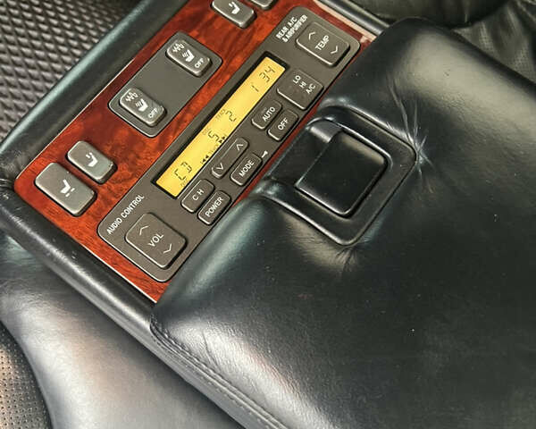 Черный Лексус ЛС, объемом двигателя 4.29 л и пробегом 384 тыс. км за 8600 $, фото 11 на Automoto.ua