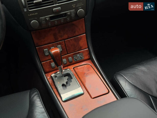 Чорний Лексус ЛС, об'ємом двигуна 4.29 л та пробігом 394 тис. км за 7999 $, фото 21 на Automoto.ua