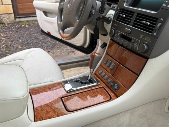 Чорний Лексус ЛС, об'ємом двигуна 4.3 л та пробігом 159 тис. км за 9000 $, фото 18 на Automoto.ua