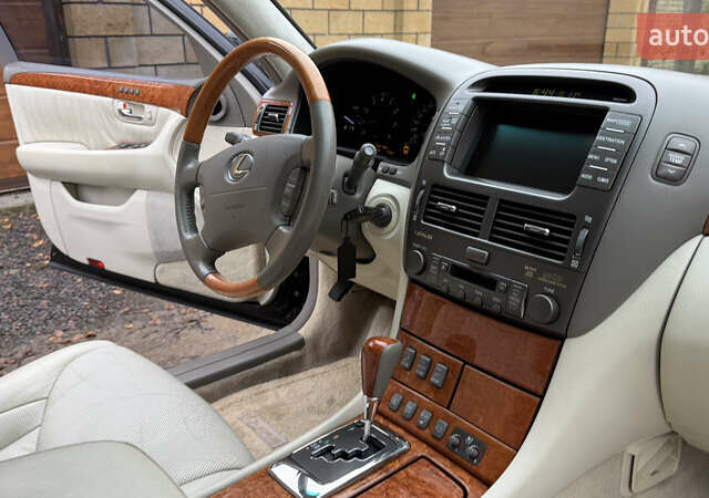 Чорний Лексус ЛС, об'ємом двигуна 4.29 л та пробігом 159 тис. км за 9000 $, фото 15 на Automoto.ua