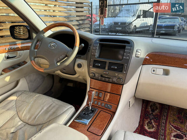 Черный Лексус ЛС, объемом двигателя 4.29 л и пробегом 330 тыс. км за 9500 $, фото 40 на Automoto.ua