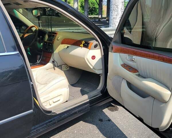 Чорний Лексус ЛС, об'ємом двигуна 4.29 л та пробігом 290 тис. км за 8888 $, фото 19 на Automoto.ua