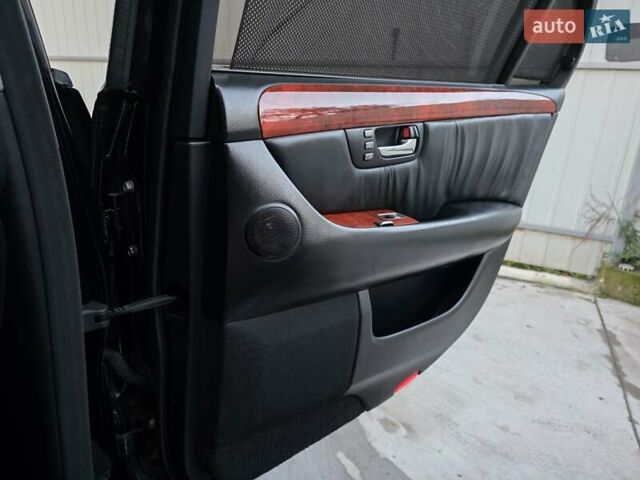 Черный Лексус ЛС, объемом двигателя 4.29 л и пробегом 298 тыс. км за 7700 $, фото 41 на Automoto.ua