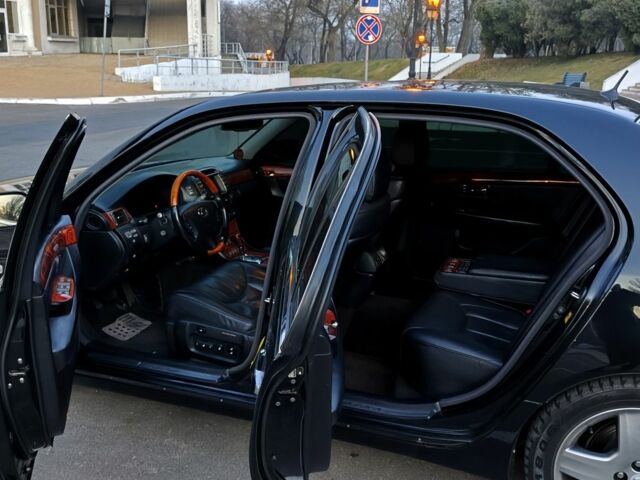 Чорний Лексус ЛС, об'ємом двигуна 4.3 л та пробігом 295 тис. км за 11500 $, фото 18 на Automoto.ua