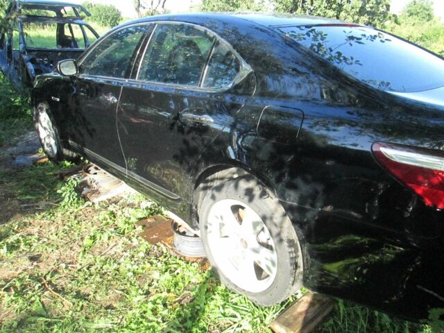 Черный Лексус ЛС, объемом двигателя 0 л и пробегом 215 тыс. км за 1500 $, фото 1 на Automoto.ua