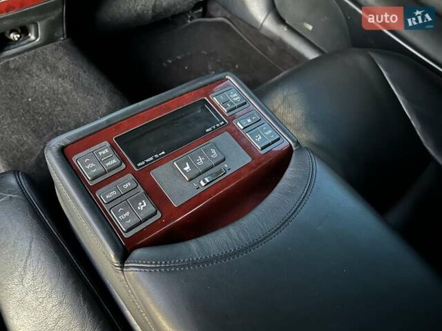 Черный Лексус ЛС, объемом двигателя 4.6 л и пробегом 267 тыс. км за 12999 $, фото 12 на Automoto.ua