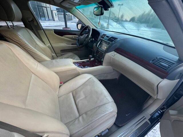 Чорний Лексус ЛС, об'ємом двигуна 4.6 л та пробігом 157 тис. км за 7950 $, фото 13 на Automoto.ua