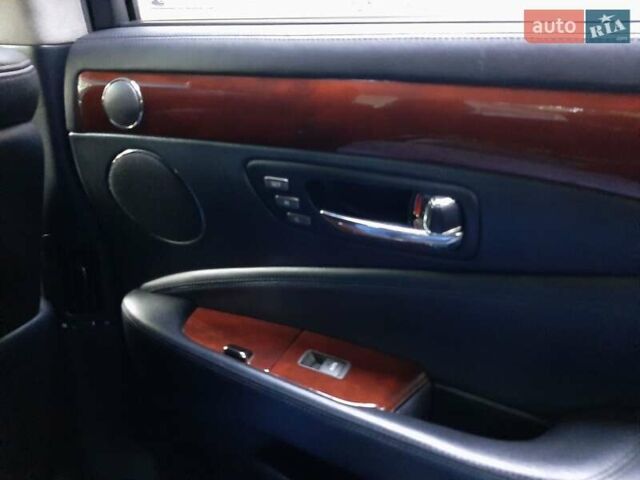 Черный Лексус ЛС, объемом двигателя 4.97 л и пробегом 229 тыс. км за 10800 $, фото 12 на Automoto.ua