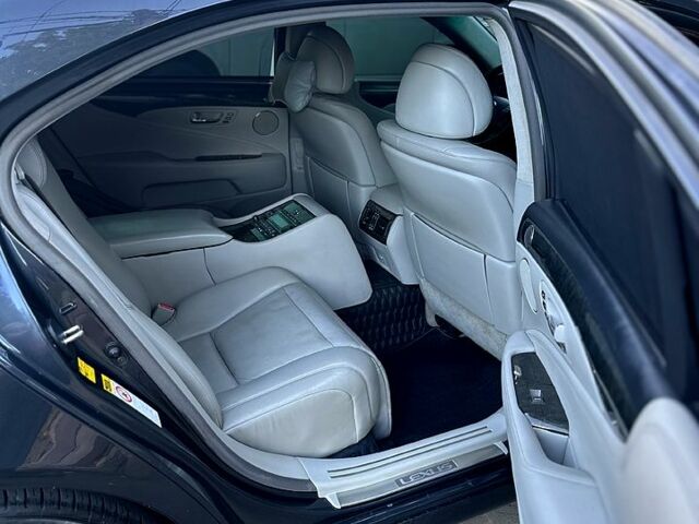 Чорний Лексус ЛС, об'ємом двигуна 4.6 л та пробігом 356 тис. км за 12000 $, фото 5 на Automoto.ua