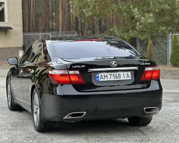 Черный Лексус ЛС, объемом двигателя 4.6 л и пробегом 200 тыс. км за 12000 $, фото 6 на Automoto.ua