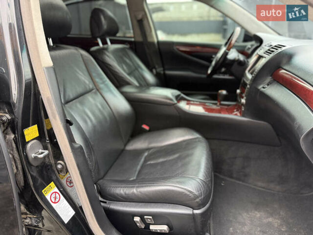 Чорний Лексус ЛС, об'ємом двигуна 4.6 л та пробігом 260 тис. км за 6999 $, фото 47 на Automoto.ua