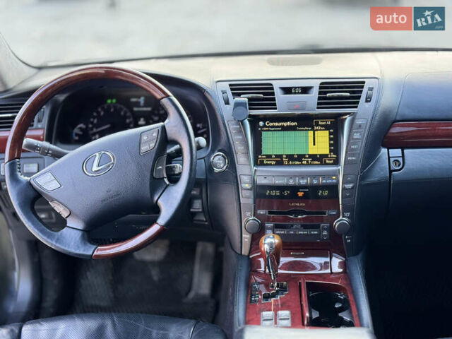 Черный Лексус ЛС, объемом двигателя 4.97 л и пробегом 223 тыс. км за 8700 $, фото 31 на Automoto.ua